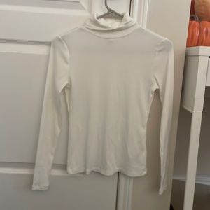 Old Navy Turtleneck undershirt